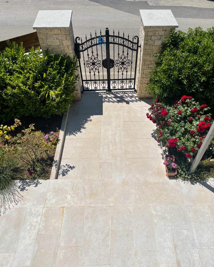 Apartments Borghetto Vinkuran Exterior foto