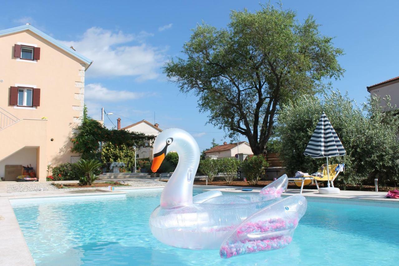 Apartments Borghetto Vinkuran Exterior foto