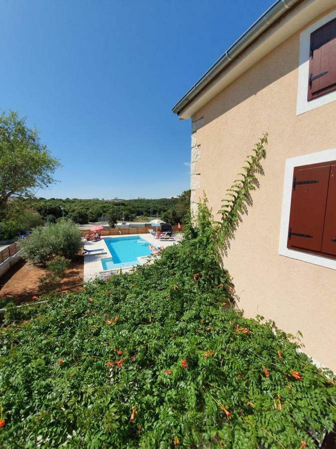 Apartments Borghetto Vinkuran Exterior foto
