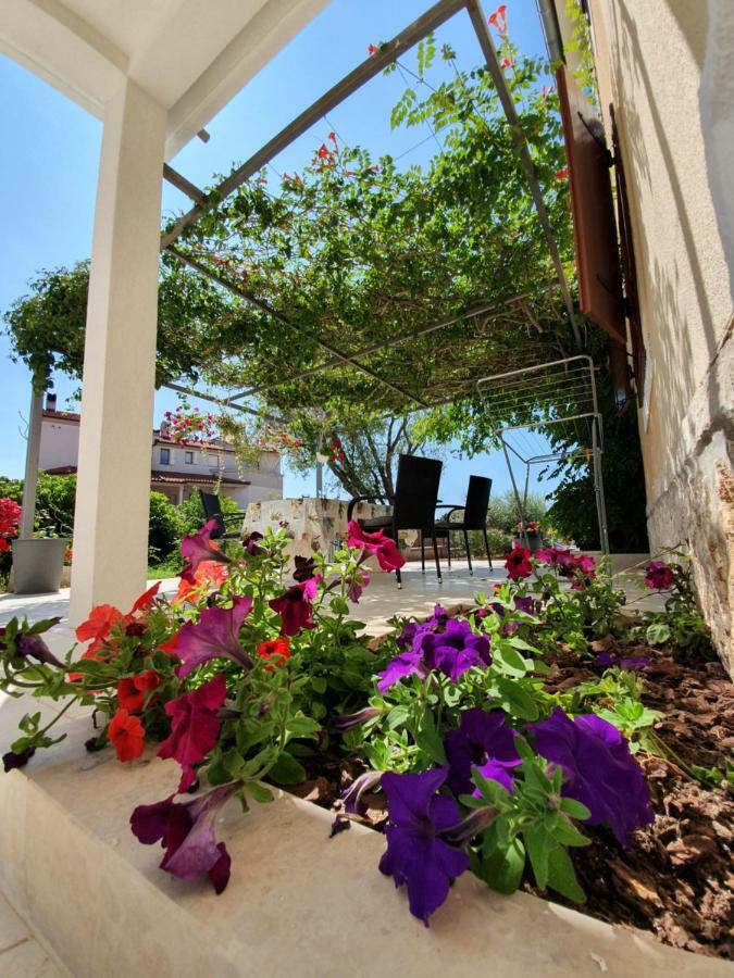 Apartments Borghetto Vinkuran Exterior foto
