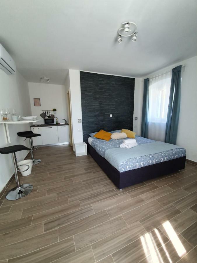 Apartments Borghetto Vinkuran Exterior foto