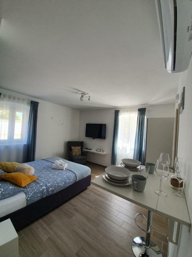 Apartments Borghetto Vinkuran Exterior foto