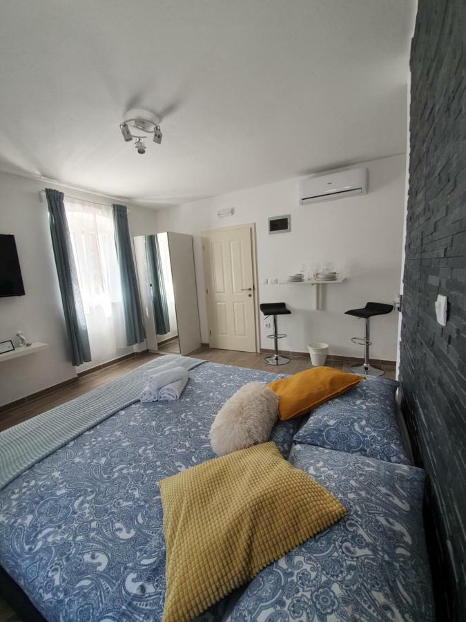 Apartments Borghetto Vinkuran Exterior foto